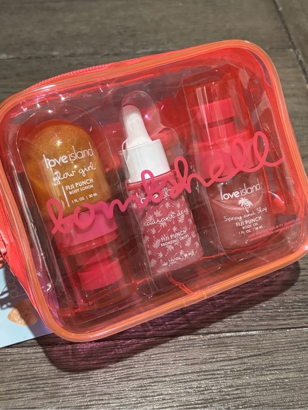 Love Island Bombshell Glow Set - Fiji Punch - Picture 3 of 7